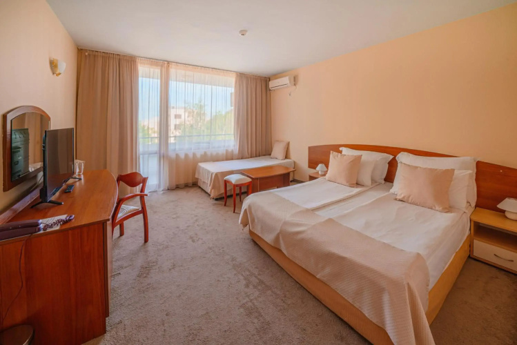 Perla Plaza Hotel