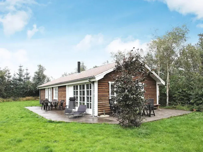 8 Person Holiday Home in Fjerritslev-by Traum