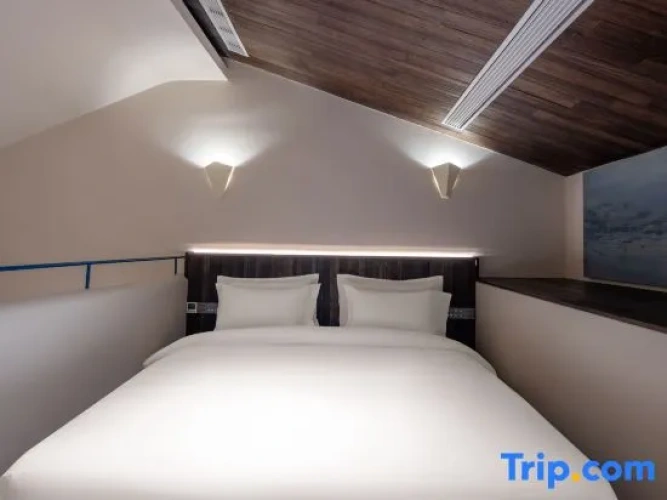 Standard Double Duplex room with mountain view