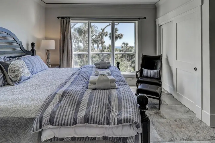 Windsor Place 108 by RedAwning