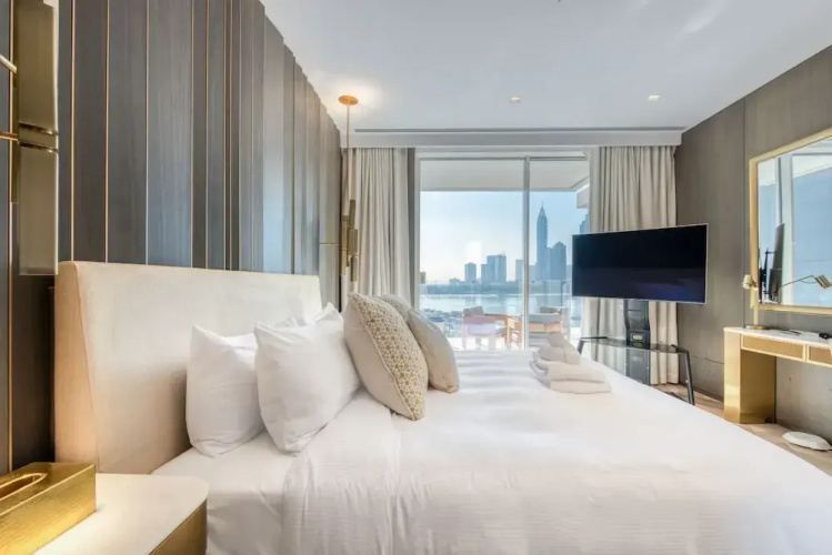 Maison Privee - SeaView Apt at Five Palm