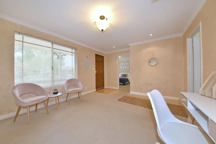 3 Bedrooms Cottage