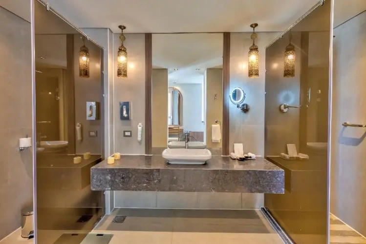 Suite with balcony