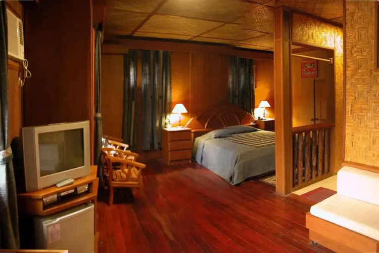 Sunny Paradise Resort