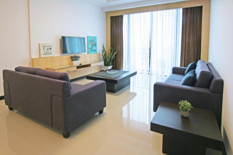 3 Bedrooms Apartment