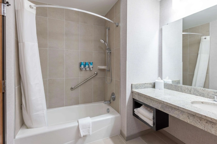2 Bedrooms Double Suite