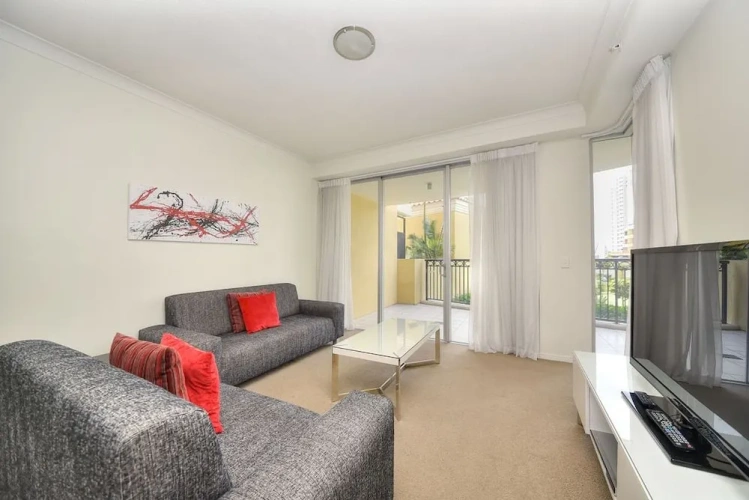 1 Bedroom Deluxe Apartment with courtyard view
