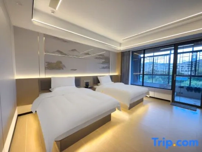 2 Bedrooms Suite