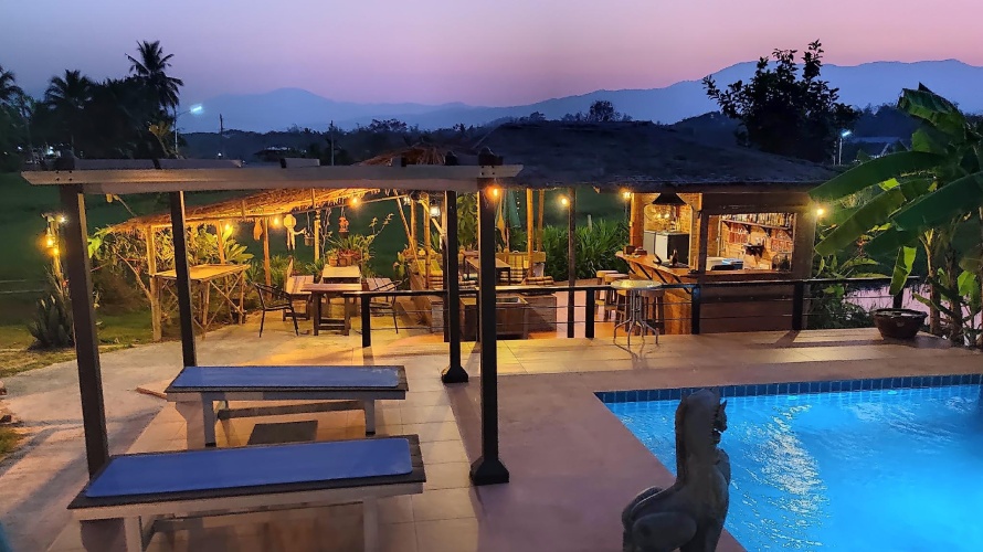 1 Bedroom Bungalow with balcony and with view