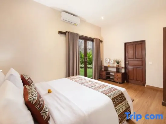 3 Bedrooms Family Villa