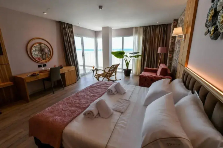 Iliad Hotel