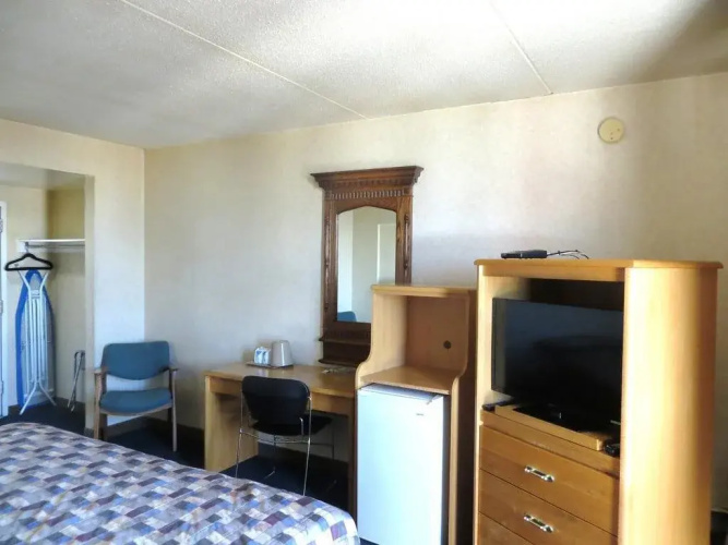 Town and Country Hotel