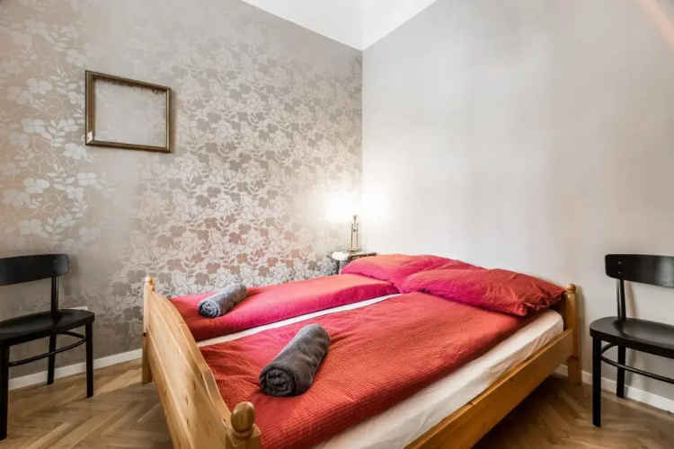 BERTA - 4 Bedrooms, 3 Baths