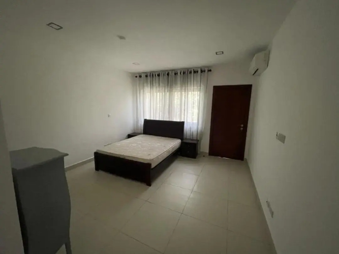 Spectacular Deluxe Suite Available
