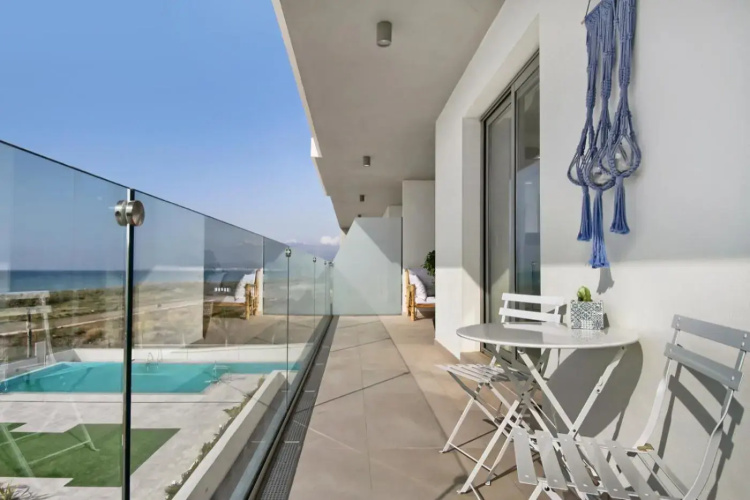 Panorama Beach - Sky View