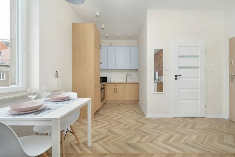 Studio in Central Wrocław by Renters