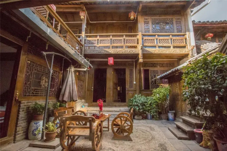 Baisuiqiao Inn
