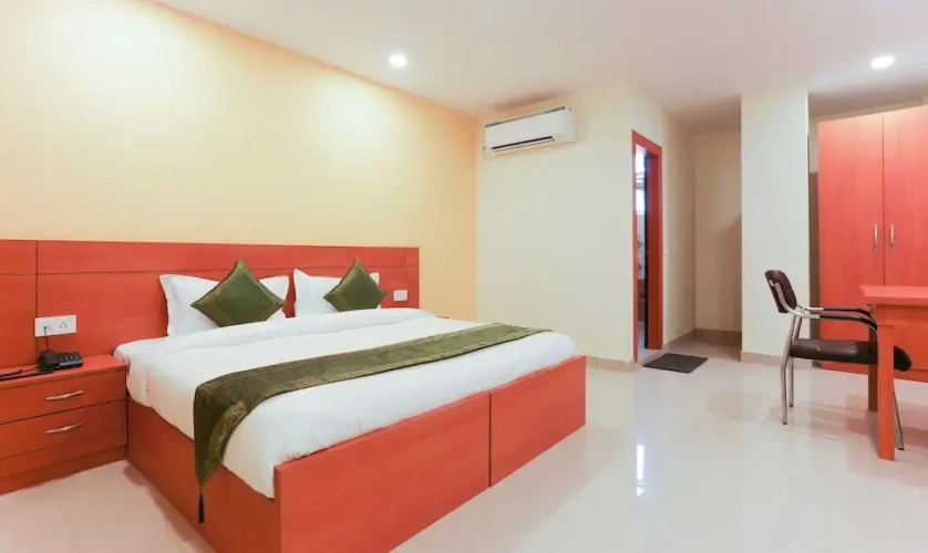 Superior Double room with balcony and with city view