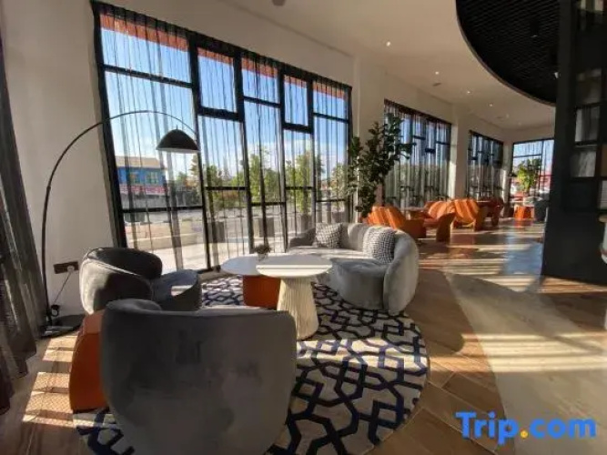 OTEL Hotel Suite