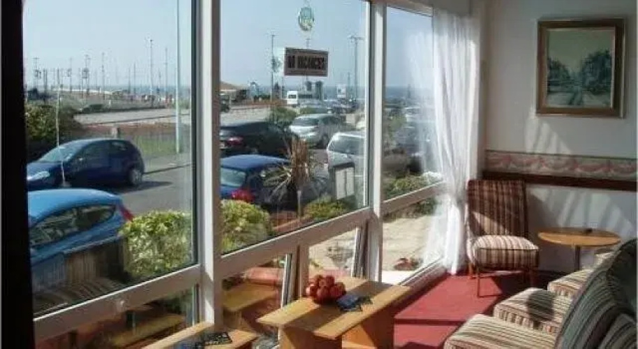 The Pilatus - Guest house