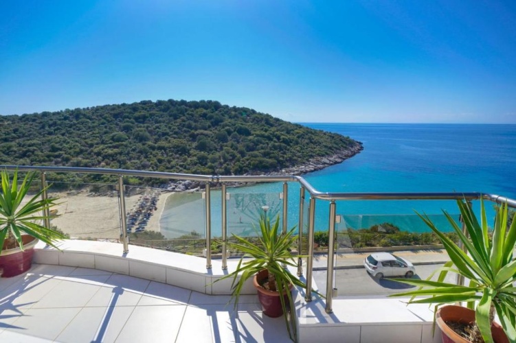 1 Bedroom Apartment with balcony and with view