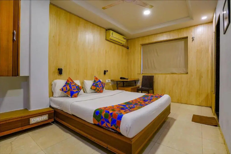 FabHotel Manas Residency