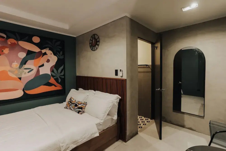 Grey Hotel And Motel