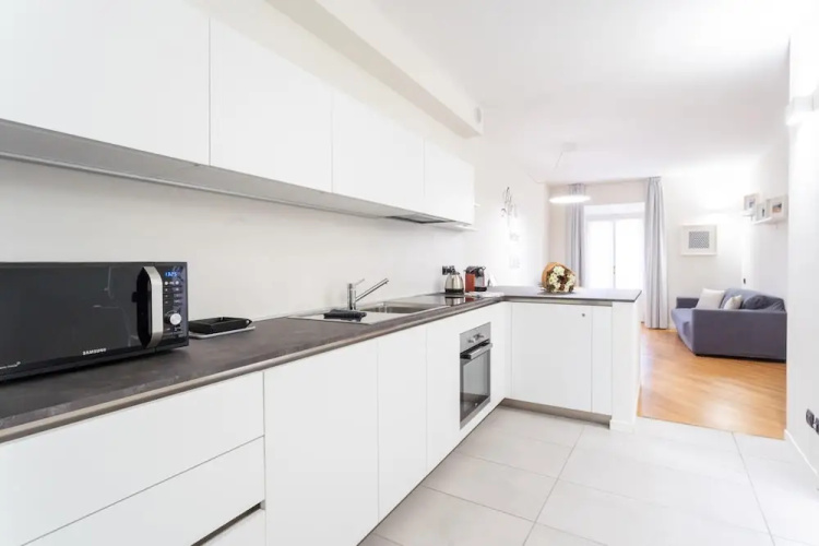 White Flat in Como City Center