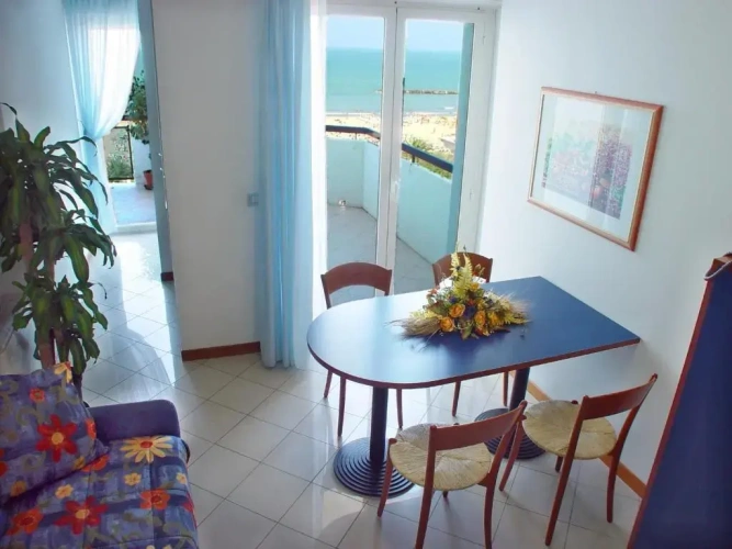 2 Bedrooms Apartment with sea view