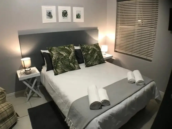 The Minimalist studio on the bay