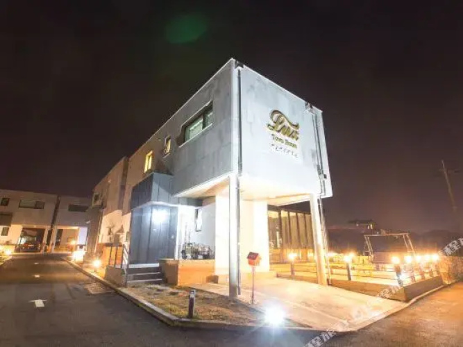 Aewol Lux House