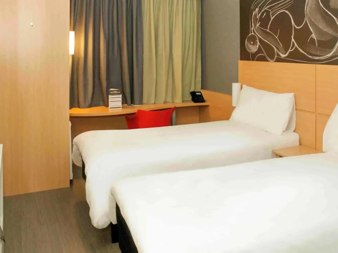 ibis Jatai