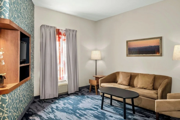 1 Bedroom Suite
