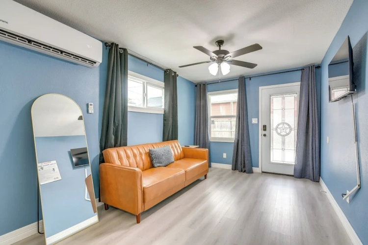 2 Bedrooms Cottage