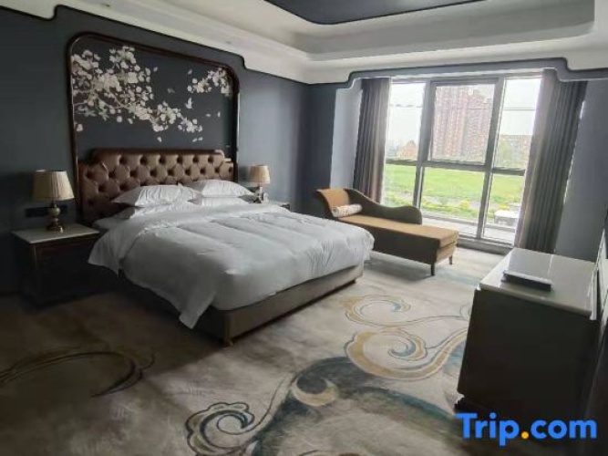 Deluxe Double Suite