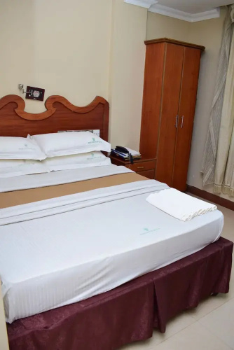 G & G Hotel Ltd