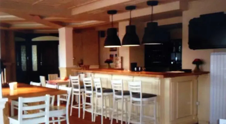 Apartment D17, Cedar Lodge 4