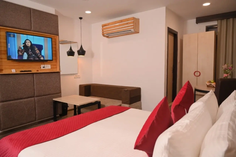 Standard Club room