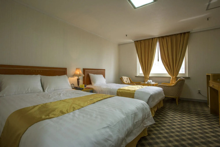 Kyungnam Tourist HotelOver view