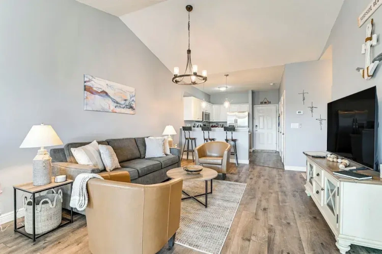 2 Bedrooms Apartment