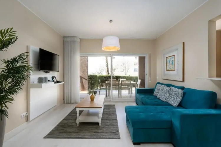 2 Bedrooms Apartment