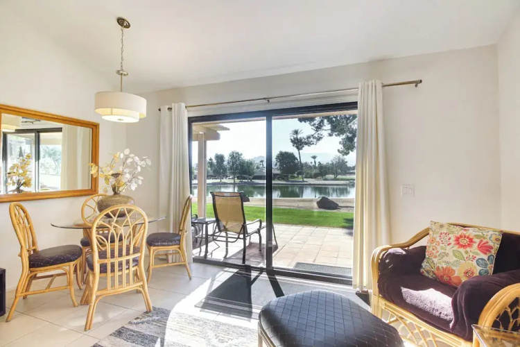 Pet-friendly Palm Desert Gem on Golf Course!