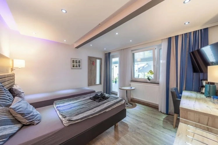 Comfort Double room with balcony and with garden view