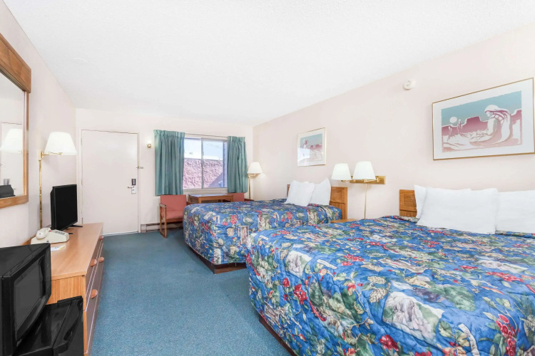 Days Inn by Wyndham Burns