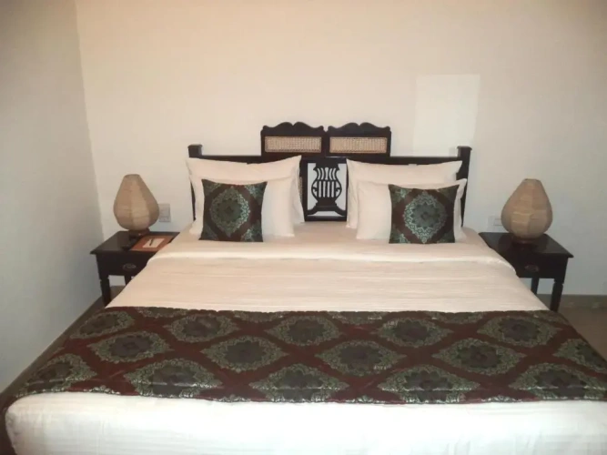 Deluxe Double room with land view