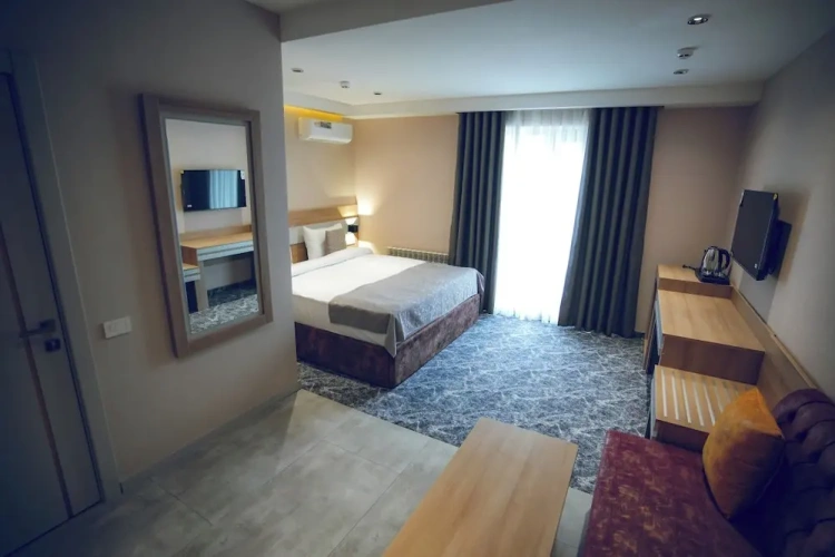 Standard Double room with balcony and with city view