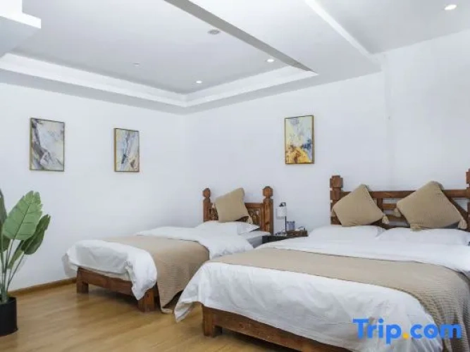 Standard Twin Family room