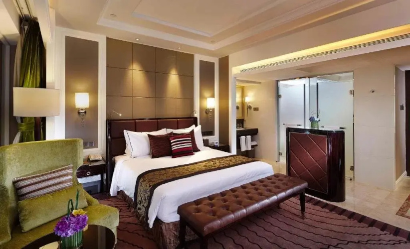 Legend International Hotel
