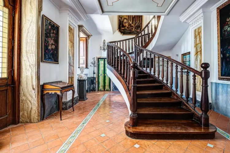 The Palace - Villa Escondida