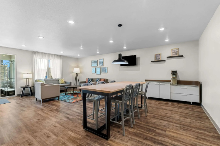 Woodspring Suites Corona